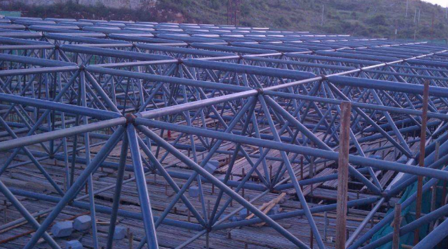北碚概述网架加工中对钢材的质量的过细恳求